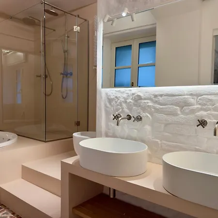Iconic Cernaia Stairway Location - Cernaiabella Elegant Charming Suite With Jacuzzi Appartement *