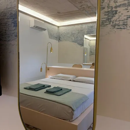 Appartement Iconic Cernaia Stairway Location - Cernaiabella Elegant Charming Suite With Jacuzzi La Spezia